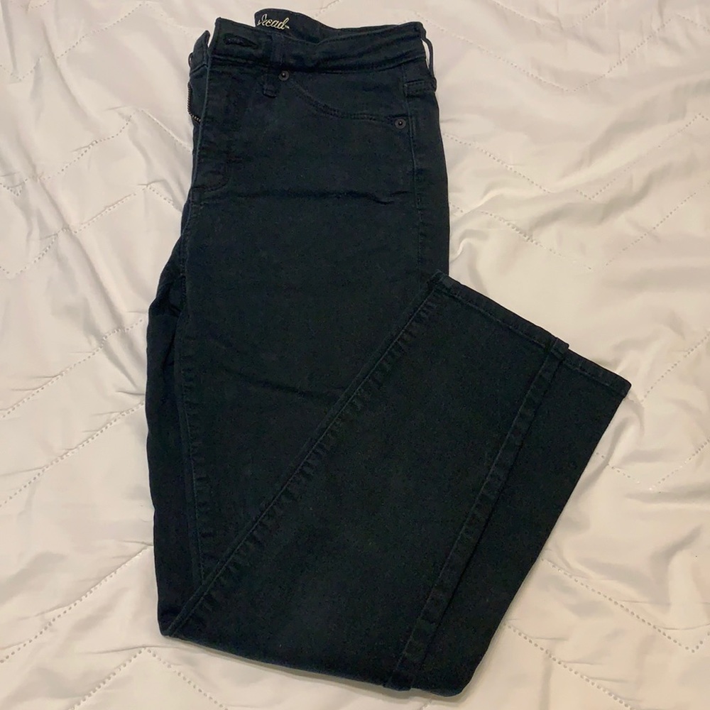 Black skinny jeans